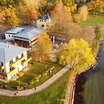 מלון Badehaus & Restaurant 3*