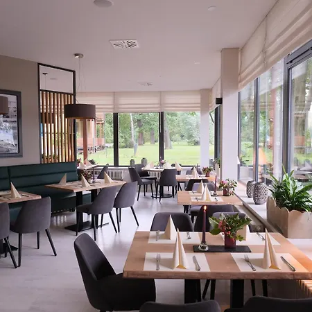 Badehaus & Restaurant מלון נויברנדנבורג