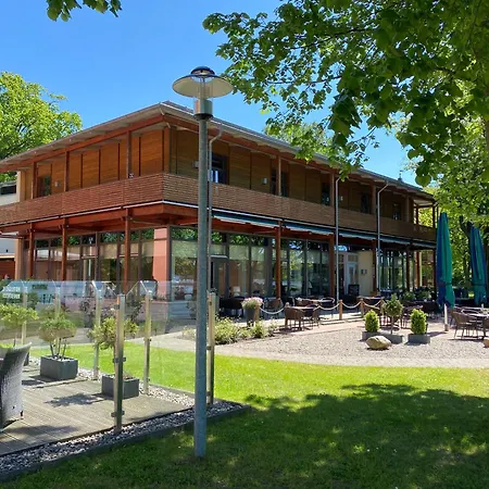 Badehaus & Restaurant 3* נויברנדנבורג