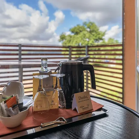 Badehaus & Restaurant 3* נויברנדנבורג
